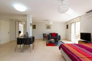 Magnificent studio in Zichron yaakov sea view and garden - 3-stjernershoteller, Zikhron Ya'akov