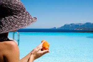 Hotel Luna Lughente - Όλα τα πιάτα, μαχαιροπίρουνα, ποτήρια και άλλα επιτραπέζια σκεύη έχουν απολυμανθεί, Όλμπια