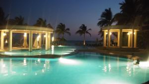 Condominio de Lujo con Playa y Alberca - 4-Star Hotels, Mazatlán