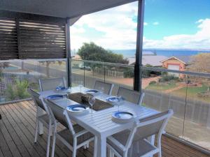 Bayview Beach House Apartment No 2 - Røykvarslere, Kingscote