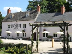 The Bathurst Arms - 駐車場（敷地内）, サイレンセスター