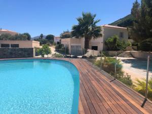 Manureva Calvi - Pěší turistika, Calvi