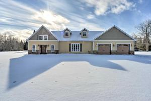 Upstate Hideaway with Hot Tub, 13 Mi to Malone!