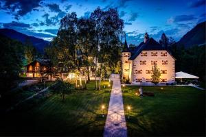 Schloss Prielau Hotel & Restaurants - Shuttle service, Zell am See