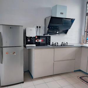 Homestay De' Humaira - USM Nibong Tebal - 別荘, Nibung Tebal
