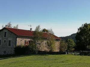 Gîte familial avec équipement bébé, terrasse et jardin clos à Roche-en-Régnier - FR-1-582-192 - Poengvurdering – Fantastisk, Roche-en-Régnier