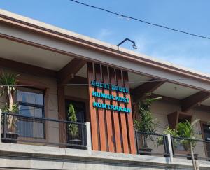 kamar non ac hadikusuma - Nessuna stella, Rahayu