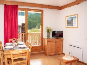 3 Pièces avec balcon, TV et parking inclus à Puy-Saint-Vincent - FR-1-504-81 - Bazén, Puy-Saint-Vincent