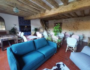 Ancien hôtel particulier avec patio - 3-stjernede hoteller, Pierrefitte-ès-bois