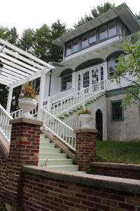 The Hillside B&B. Home w/ Breakfast Service! - Zahrada, Wisconsin Dells