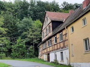 Attractive apartment in Bergk with garden - 3-Star Hotels, Burgk