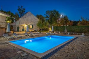 Hacienda Sylvia - secluded 4-bedroom villa with 45sqm heated pool - Ξενοδοχεία 4 αστέρων, Studenci