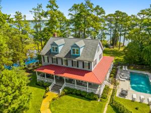 Saddle Beach Waterfront on the Chesapeake