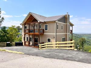 Luxury 4 BDR, Breathtaking Views, Theater, EVC - 適度な価格 ガトリンバーグ, ガトリンバーグ