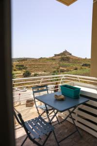 Cosy 3BR Apt with private Terrace & Wifi in Gozo by 360 Estates - 3-звездочные отели, Żebbuġ