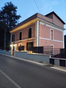 VILLINO CHELIDONIA SUBIACO - Hotel a 3 stelle, Subiaco
