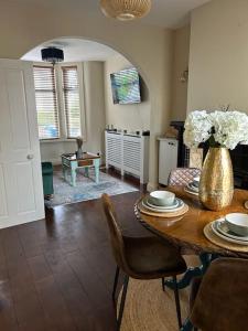 Railwayview Lodge - Zapečetění ubytovacích jednotek po úklidu, Bangor