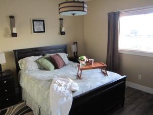 WineDownHere - Lic. 75806 - 4-Sterne-Hotels, Kelowna