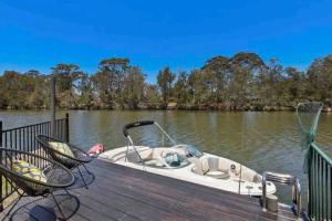 DOCK 08 Riverside Entertainer Pets Welcome - Unrated, Chittaway Point