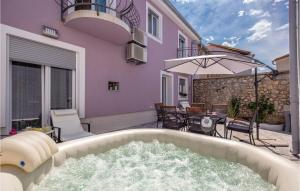 Beautiful Home In Grizane With Jacuzzi - Hotel di lusso a Grižane, Grižane