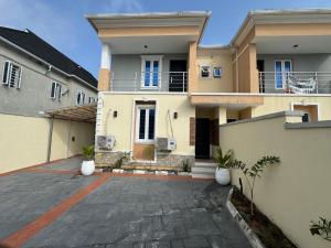 Luxuria Homes Ajah - Vily, Aja
