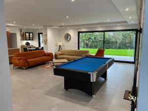 Exceptional villa with swimming pool - Unrated, Boisset-et-Gaujac