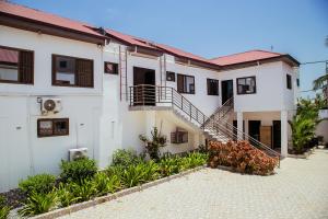 CK Suites Apartments - Unrated, Adentan