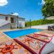House Smoky with private pool and jacuzzi, パジン - 写真 3