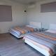 Pine Lake View Lodge, Kaiapoi - Фото 2
