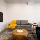 Huge 2 Bdr with Balcony in Mile End by Den Stays, モントリオール - 写真 3