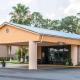 Quality Inn Hinesville - Fort Stewart Area, Kitchenette Rooms - Pool - Guest Laundry, 海恩斯维尔 - 照片 1