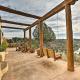Adobe Home - River and Mtn Views with Hot Tub!, Redmond - Foto 1