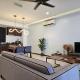 Deluxe Seaview Suite Twin Bed by The Only Bnb, Tanjong Tokong - 写真 3