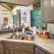 Mayfield Tiny Home with Porch, Walk to Beaches!, Benson - 照片 9
