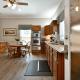 Comfy Cottage: Minutes from Main St, Private Yard, Greenville - Foto 2