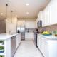 2330 LC - Luxurious 8BR Townhome Getaway, Davenport - Foto 7