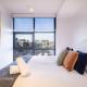Modern 2 Bdrm Apt with Water Views 2x Car Spots, Canberra - Foto 3