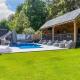 Incredible private Oasis 32c pool, jacuzzi games bar, Kent - Kuva 1