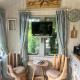 Birds and The Bees Summer House, Endon - Fotografie 10