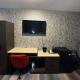 Super 8 by Wyndham Brooklyn Fulton Street Broadway Junction, Brooklyn - Photo 6