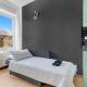 Stylish Studio 2 Minutes from Central Station, Милан - Фото 4