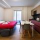 Modern Red Flat in Verona, Verona - Photo 5