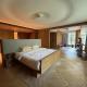 Perfect for relaxation or a stylish getaway in Hong Kong, Hong Kong - Photo 10